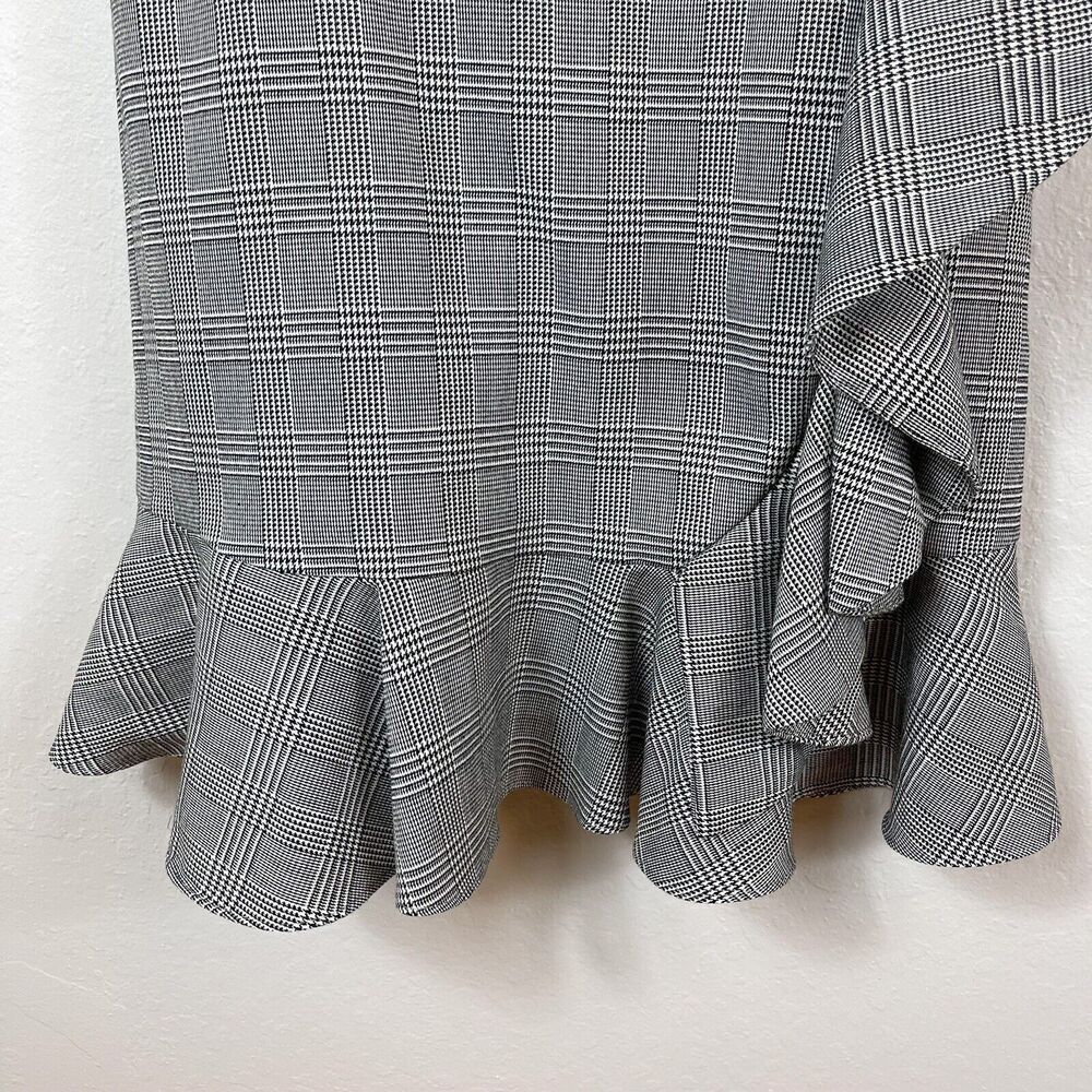 AQUA Black/White Stripped Ruffle Dress Size Large - Picture 6 of 9